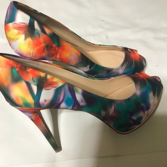 🔥GUESS PEEP TOES🔥 - Picture 7 of 7